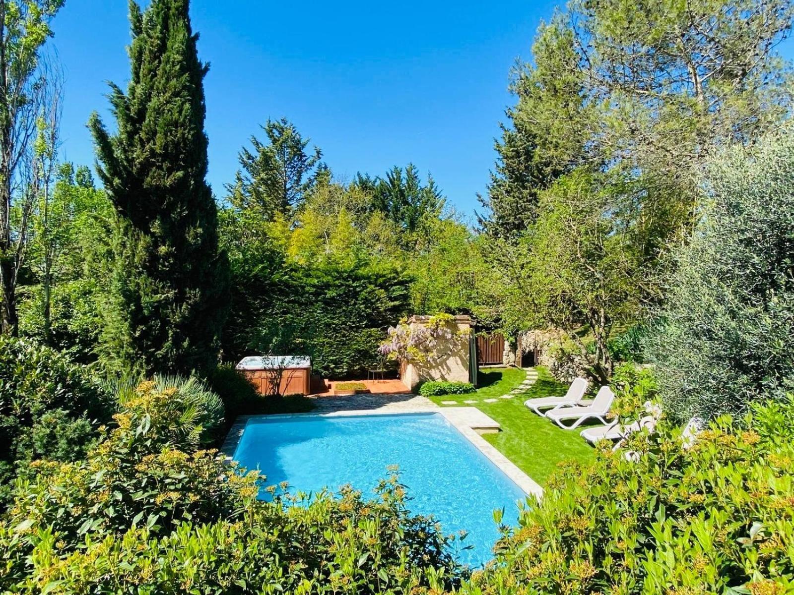 Le Clos Pastel Virac Exterior foto