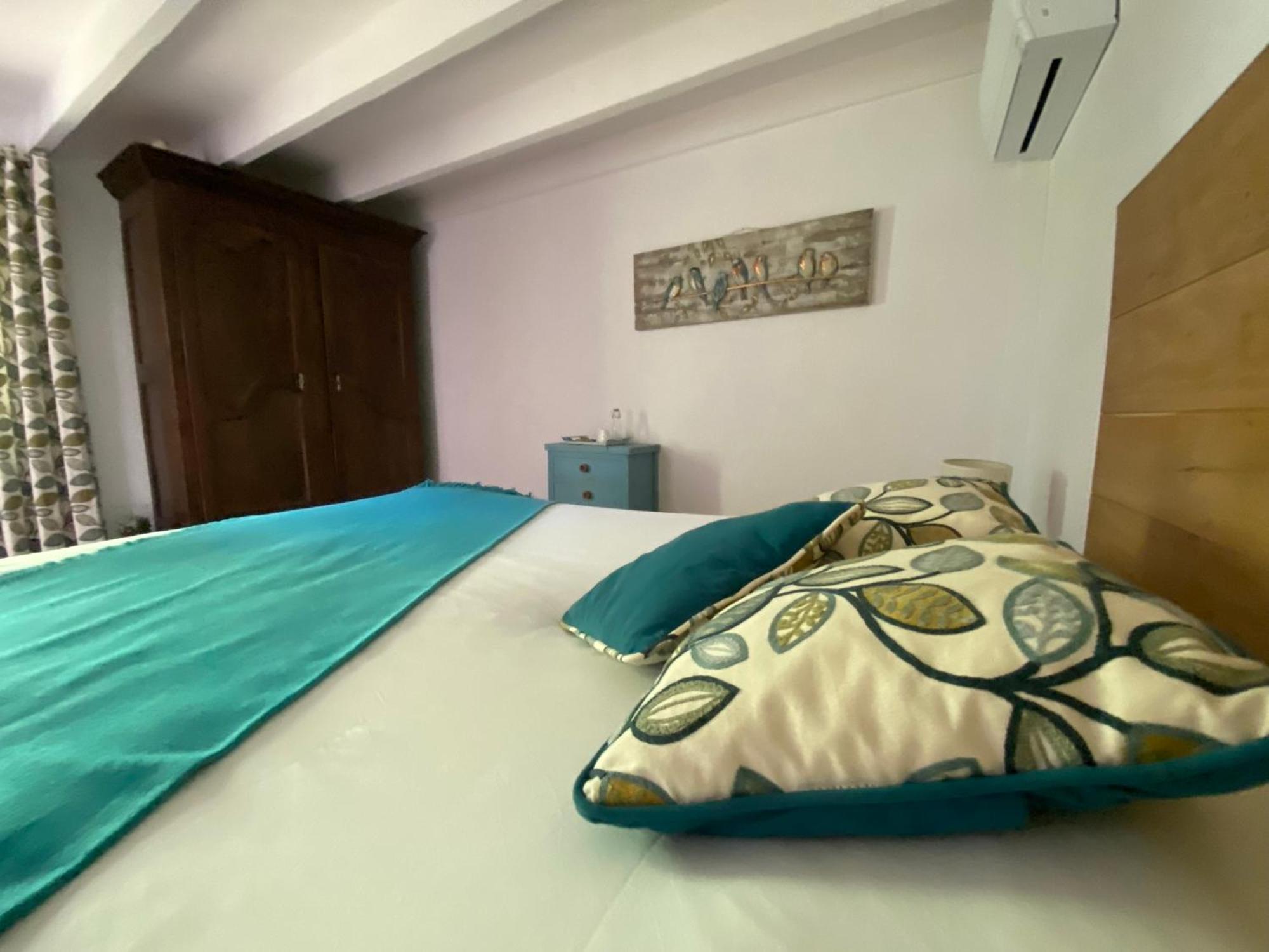 Le Clos Pastel Virac Exterior foto