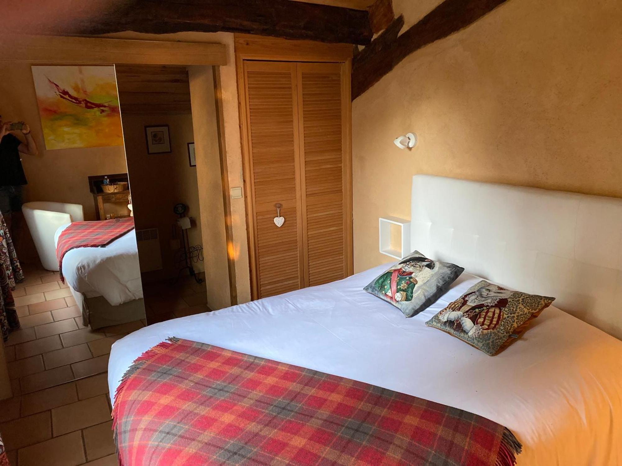 Le Clos Pastel Virac Exterior foto